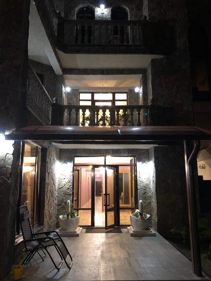 Гостевой Дом Siella Sukhumi Exterior foto